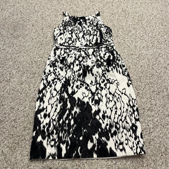 Tahari Sheath Dress Sleeveless Sz 4 Black White Abstract Office Career Business - Picture 3 of 4
